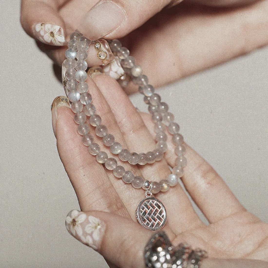 CUSTOM-MADE CRYSTAL BRACELET - SUNLIGHT/MOONLIGHT STONE
