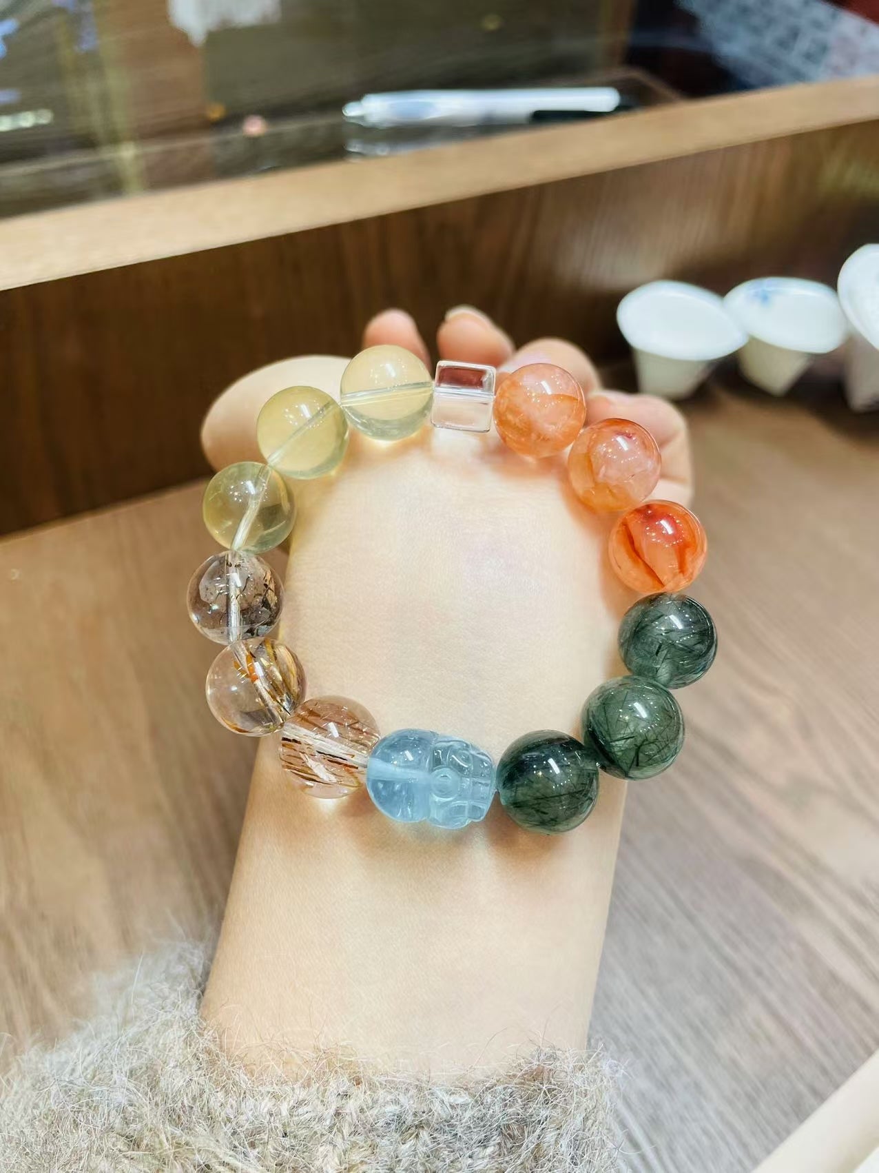 Bracele
